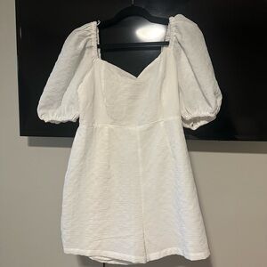 NWT HYFVE White Puff Sleeve romper